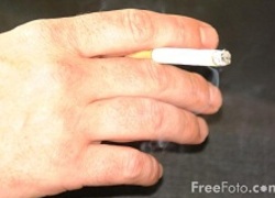 Normal_roken_sigaret_hand