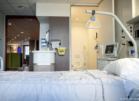 Aantal coronapatiënten in ziekenhuizen weer aan het dalen