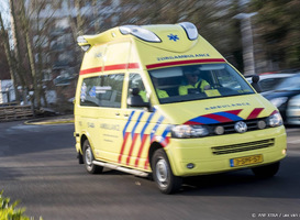 Ambulance gestolen in Utrecht, tegen meerdere auto's gebotst