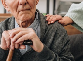 Bange ouderen van zorgcentrum Bloemhof worden geteisterd door hangjongeren