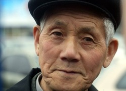Japanse oudere man