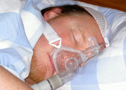 De meest gebruikte behandeling bij slaapapneu is het CPAP masker