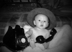 Baby aan de telefoon
