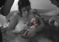 Normal_normal_childbirth_bevalling_baby_zwangerschap_wiki_-c_