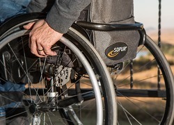 Normal_rolstoel__gehandicapt__verlamd