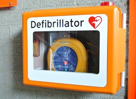Normal_defibrillator_aed