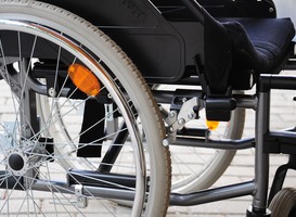 Normal_rolstoel_beperking_handicap