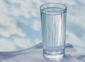 Normal_glas_water