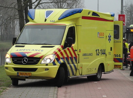 Ambulancepersoneel mishandeld in Leeuwarden door vrouw die onwel is geworden