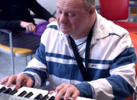 Philadelphia Zorg stelt muziekcoaches aan voor verstandelijk gehandicapten