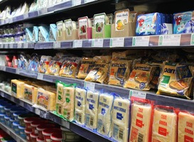 'Supermarkten moeten strenger toezien op naleven coronaregels klanten'