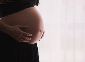 Zwangere vrouw met corona heeft eerst geen symptomen
