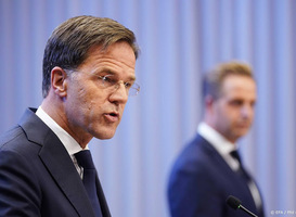 Kamer debatteert met Rutte en De Jonge over nieuwe coronaregels  
