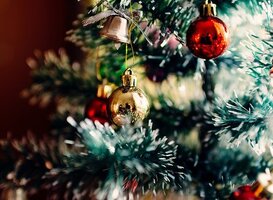 Normal_christmas-tree-1149619_640