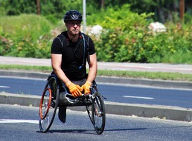 Den Haag opent Mobilitheek met sporthulpmiddelen fysieke beperking