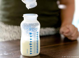 Sommige vrouwen produceerden kort minder moedermelk na coronavaccinatie