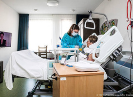 Meer coronapatiënten op de verpleegafdelingen van de ziekenhuizen