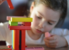 'Extra verhoging kinderopvangtoeslag nodig als kosten kinderopvang stijgen'
