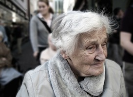 Mantelzorgers mensen met dementie in een zorginstelling steeds meer in de knel