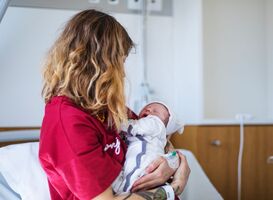 Moedersterfte tijdens bevalling is de laatste jaren gehalveerd