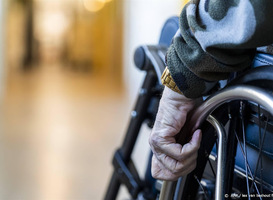 250 ouderenzorgorganisaties spannen kort geding aan tegen zorgkantoren