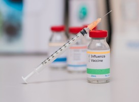 Normal_flu-shot-vaccination-concept-syringe-next-to-infl-2022-11-15-06-04-13-utc__1_