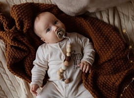 Zorgen bij kinderartsen over onnodig doorknippen tongriem baby