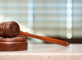 OM verdenkt ouders van poging tot doodslag 6 weken oude baby