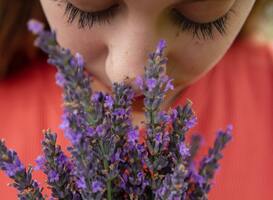 Aantasting reuk en smaak door corona: oorzaak, gevolg en oplossingen