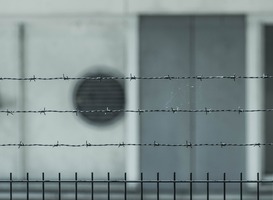 Tbs'er steekt medewerkster kliniek De Rooyse Wissel neer