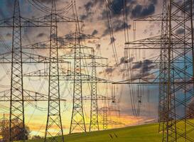 Mogelijk vaker leukemie in de buurt van hoogspanningslijnen