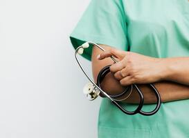 ‘Overheid, investeer nu in de arbeidsmarkt zorg’