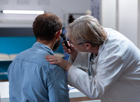 'Gezondheidsproblemen vaak al begonnen voordat gehoorverlies wordt aangepakt'