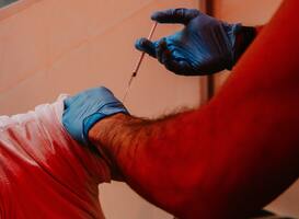 Nieuw COVID-19 vaccin geeft mogelijk bredere en langduriger immuniteit